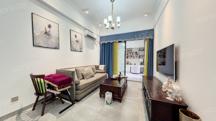 新界五期二手房实景图