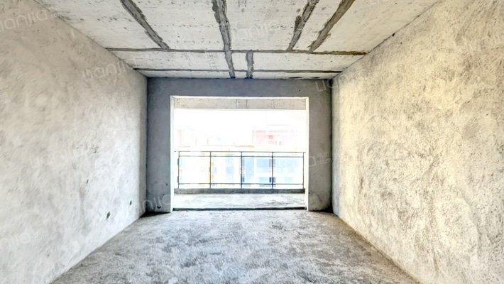 蓝天花园二手房实景图