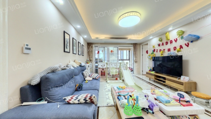 保利罗兰香谷二手房实景图