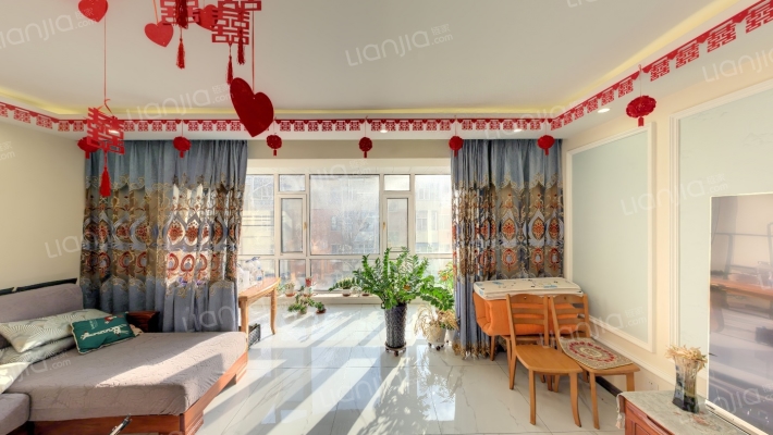 鸿业花园二手房实景图