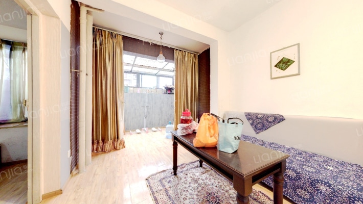 靖湖湾二手房实景图