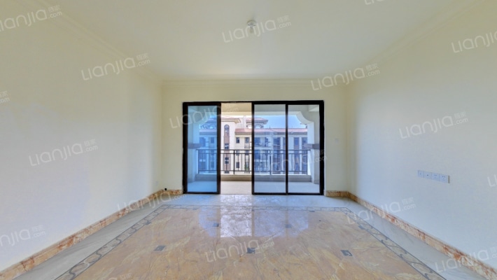 贵安1号翡翠湾二手房实景图