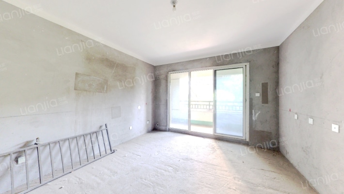 天鹅湖畔一期二手房实景图