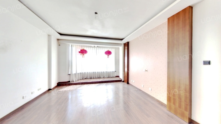 鸿城西域二手房实景图