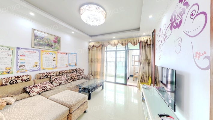 康诗丹郡花园二手房实景图