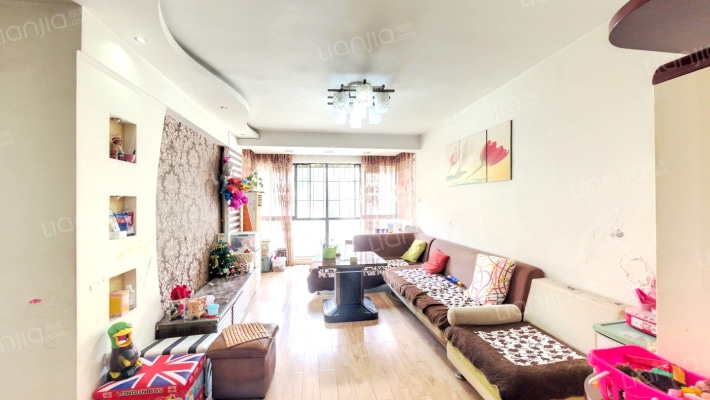 天海青城二手房实景图