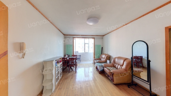 蓝天花园二手房实景图