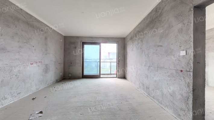 华远海蓝和光一期二手房实景图