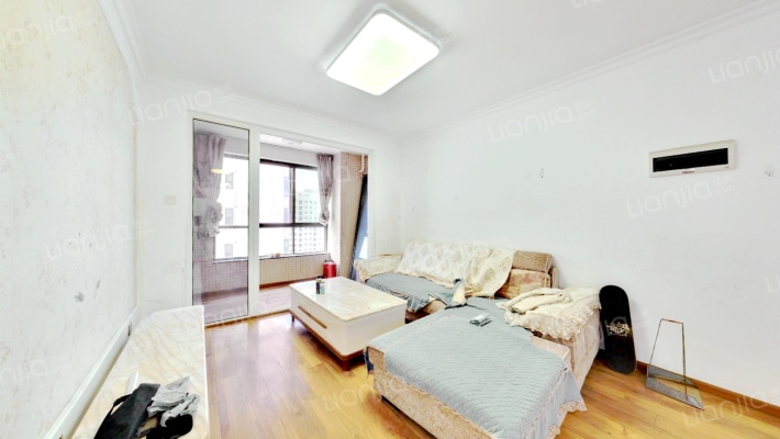 雄飞生活广场二手房实景图