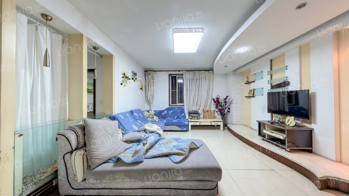 南方花园C2区二手房实景图