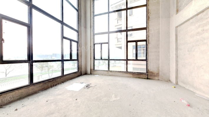 丽湖花园二手房实景图