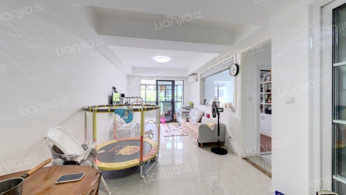 麓园二手房实景图