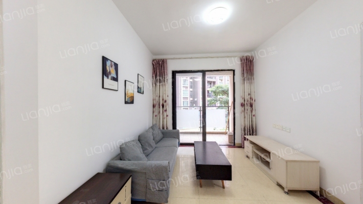 假日花园二手房实景图