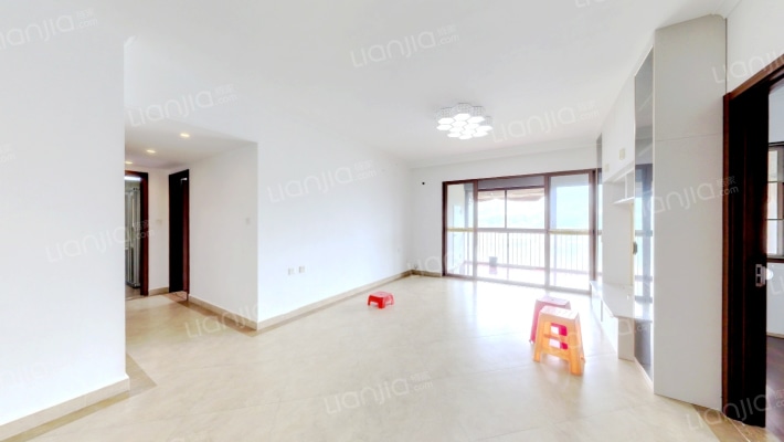 万科兰乔圣菲二手房实景图