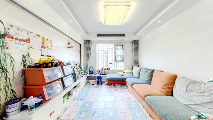 保利中央公馆二手房实景图