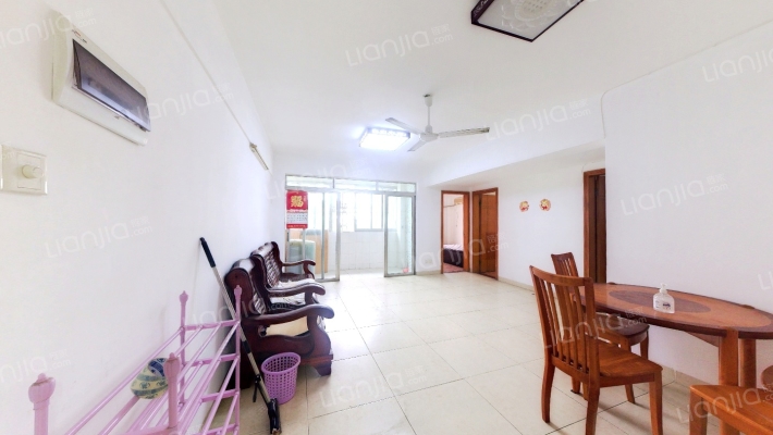 鸿运花园二手房实景图