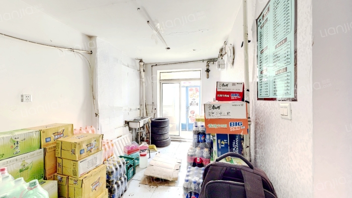 水源地社区二手房实景图