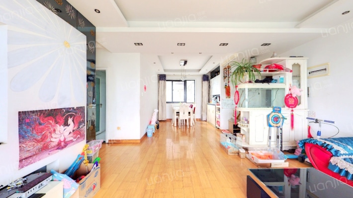 青扬十街二手房实景图