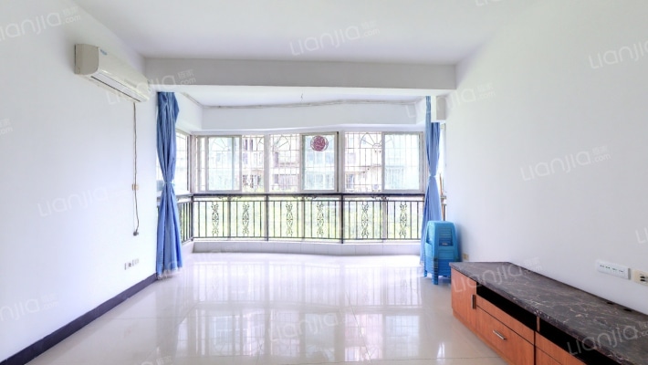 海德福苑B区二手房实景图