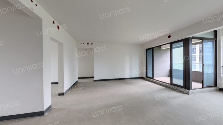 龙湖景粼玖序二组团二手房实景图