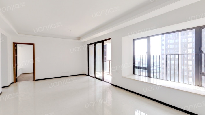 龙光玖龙湾二手房实景图