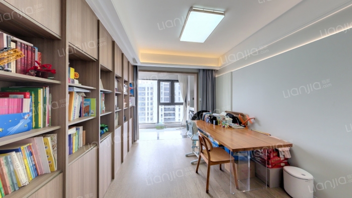 华侨城万科云域二手房实景图