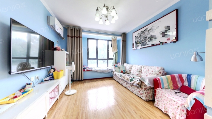 东亚朗悦居二手房实景图