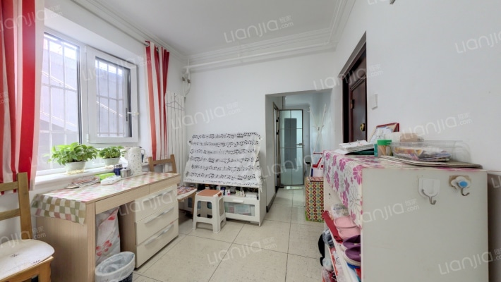 青年湖东里二手房实景图