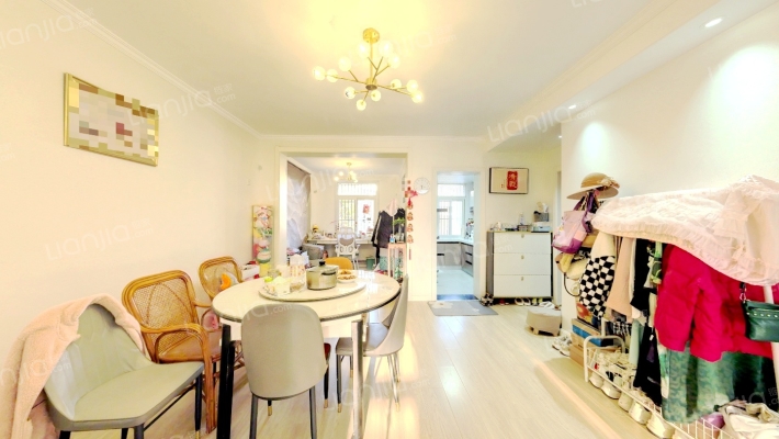 亳州路小学住宅楼二手房实景图