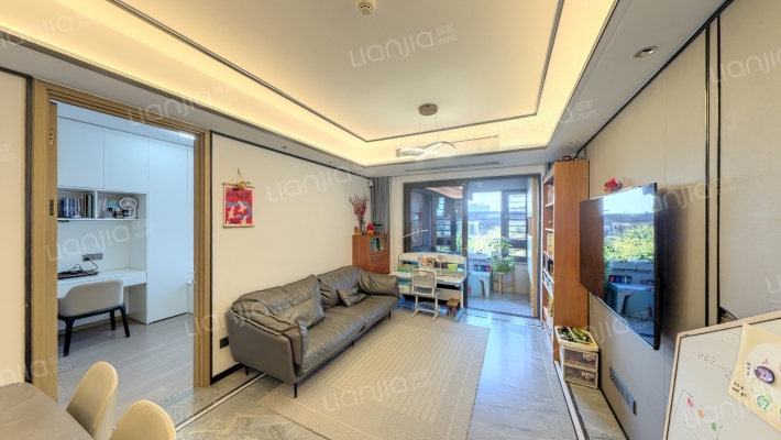 建发央著一期二手房实景图