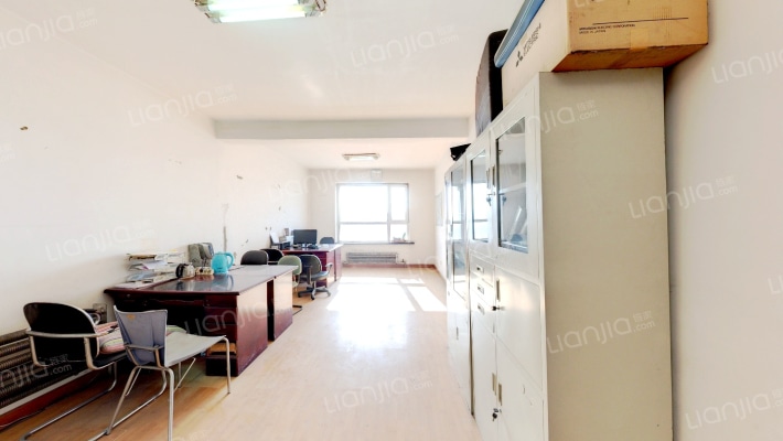 春铁大厦二手房实景图