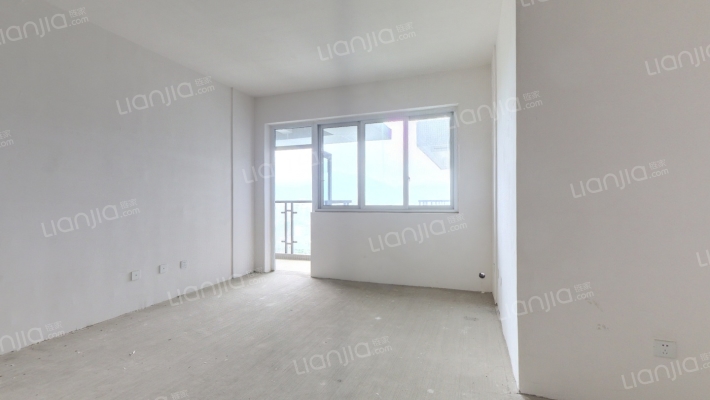 翡翠积家二手房实景图