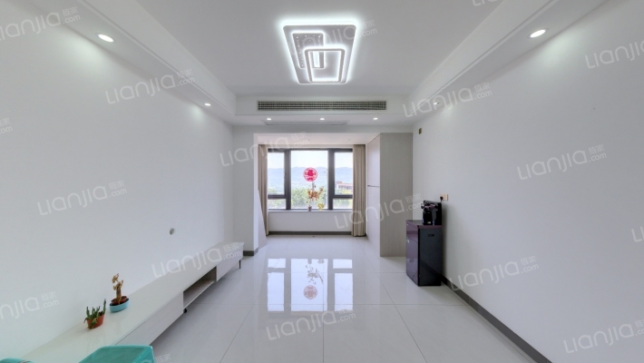 龙兴国际生态新城天璞二手房实景图