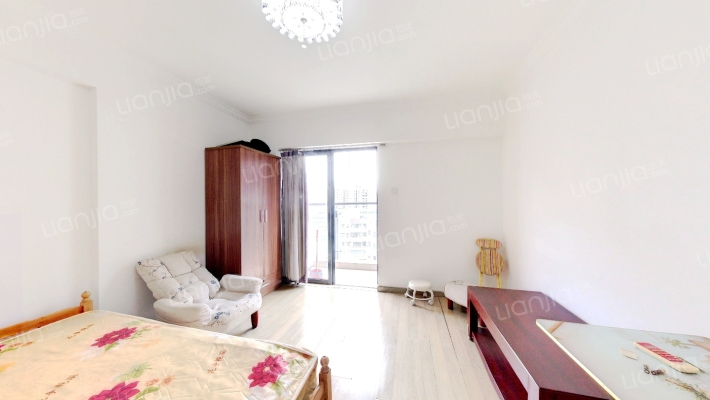 时尚岛蓝钻二手房实景图