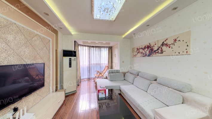 尚东国际二手房实景图