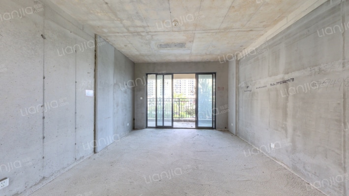 深业堤亚纳湾四期二手房实景图