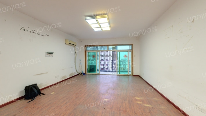 湖畔豪庭二手房实景图