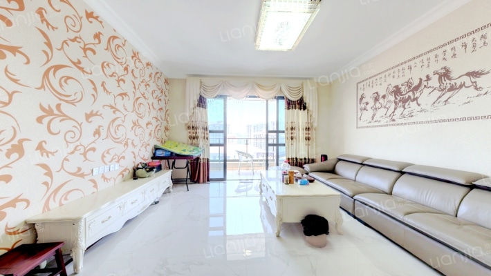 翡翠山珑悦二手房实景图