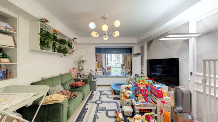 恩威玲珑南域二手房实景图