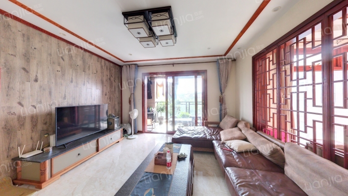 绿地翠谷勃朗廷岭上二手房实景图