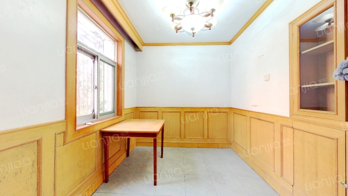 模具厂宿舍二手房实景图