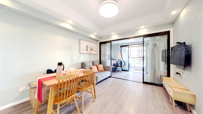 铂悦花园二手房实景图