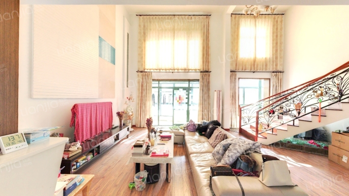 万振逍遥苑一期二手房实景图