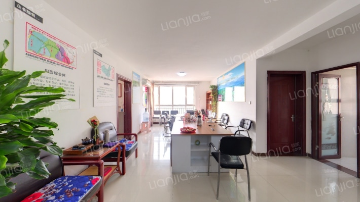 天滋嘉鲤南区二手房实景图