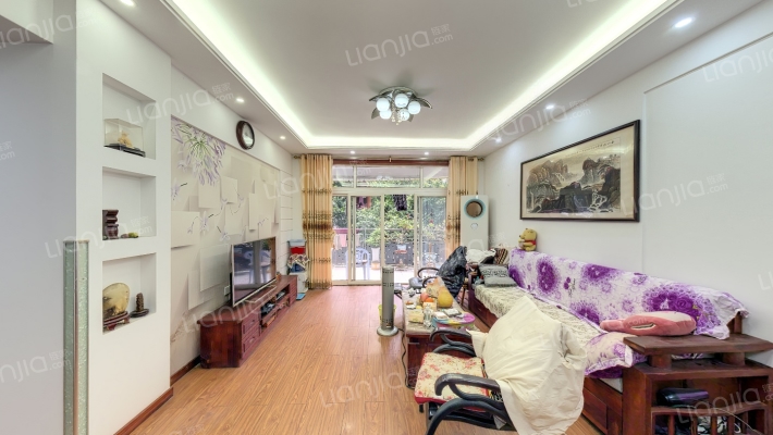 银泰新苑二手房实景图