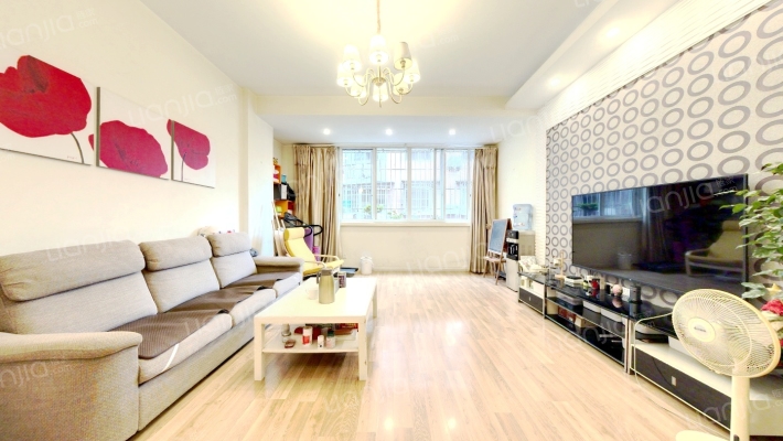 新泰西路110号二手房实景图