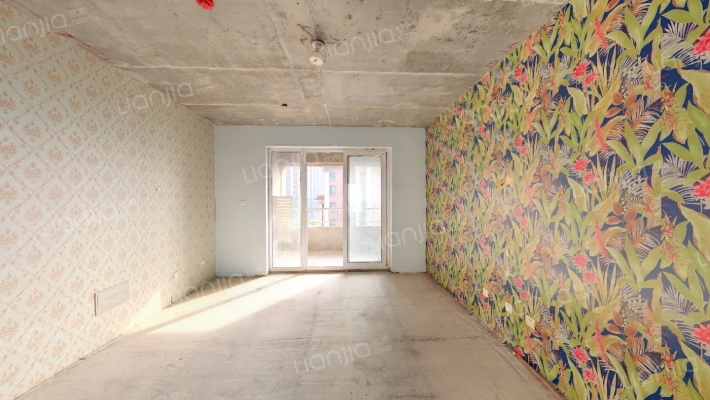 颐馨湿地壹号二手房实景图