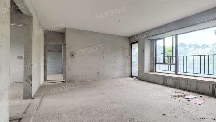 中信富春山居二手房实景图