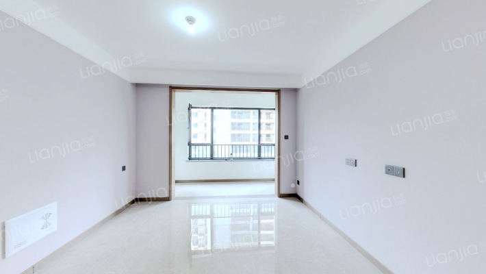 万科翡翠四季B区二手房实景图