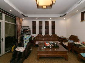 米兰东湖湾二手房